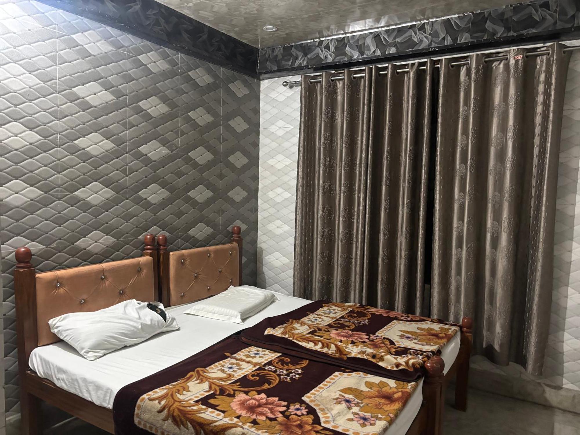 Sgh Guest House Матхура Экстерьер фото