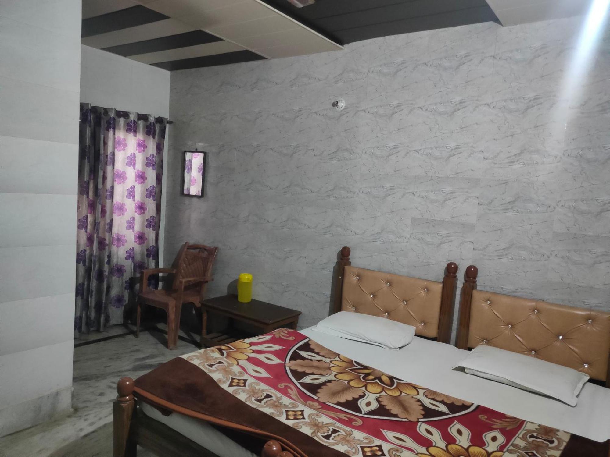 Sgh Guest House Матхура Экстерьер фото