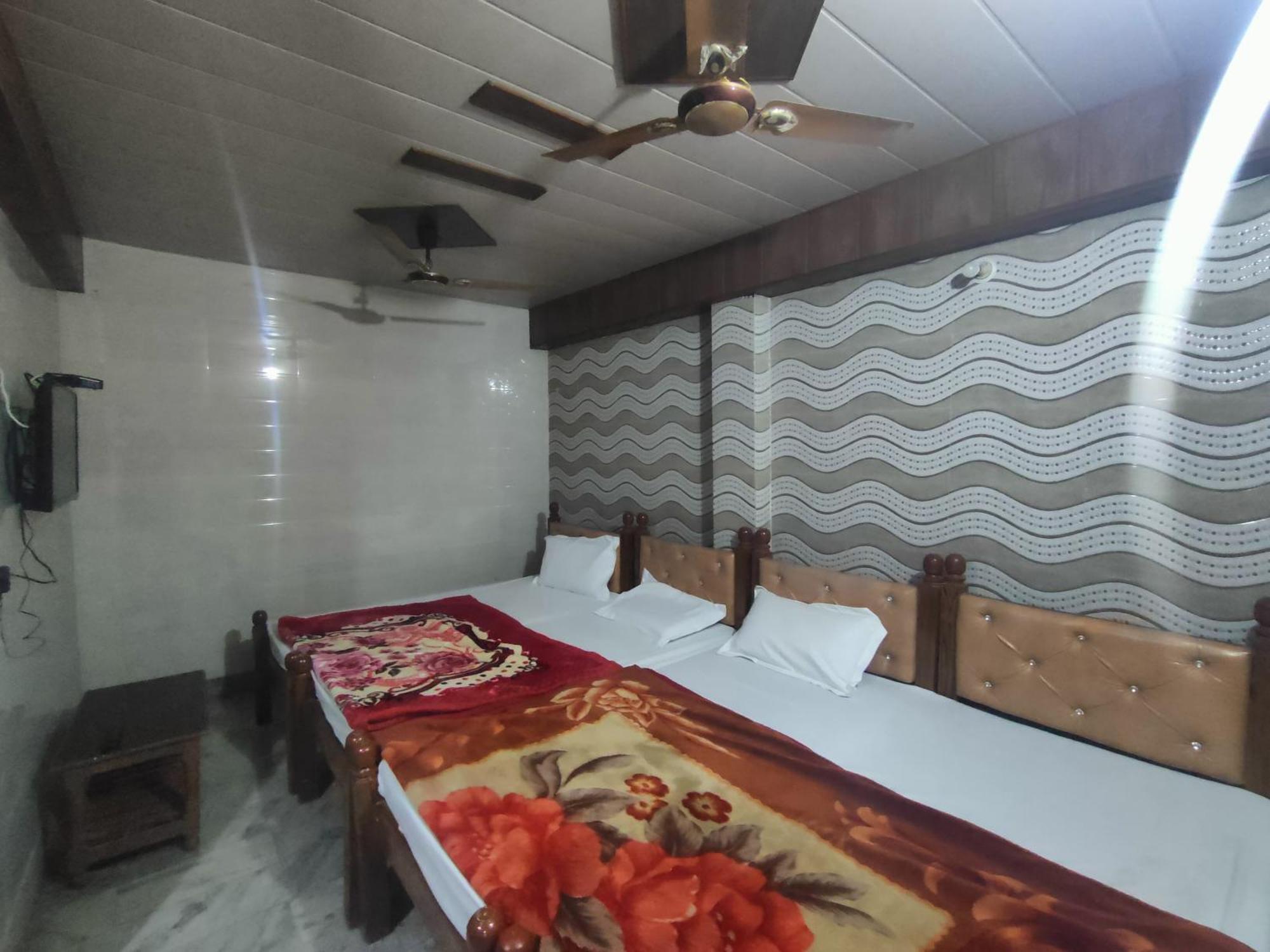 Sgh Guest House Матхура Экстерьер фото